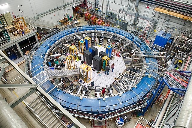 g−2 storage-ring magnet at Fermilab