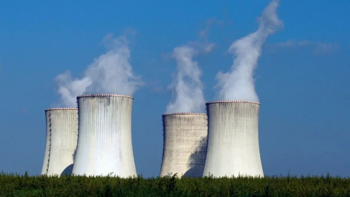 Nuclear Power Reactors